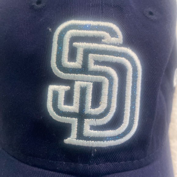 🆕⚾️New Era MLB San Diego Padres, Women Navy & Glittery Hat - Picture 2 of 9